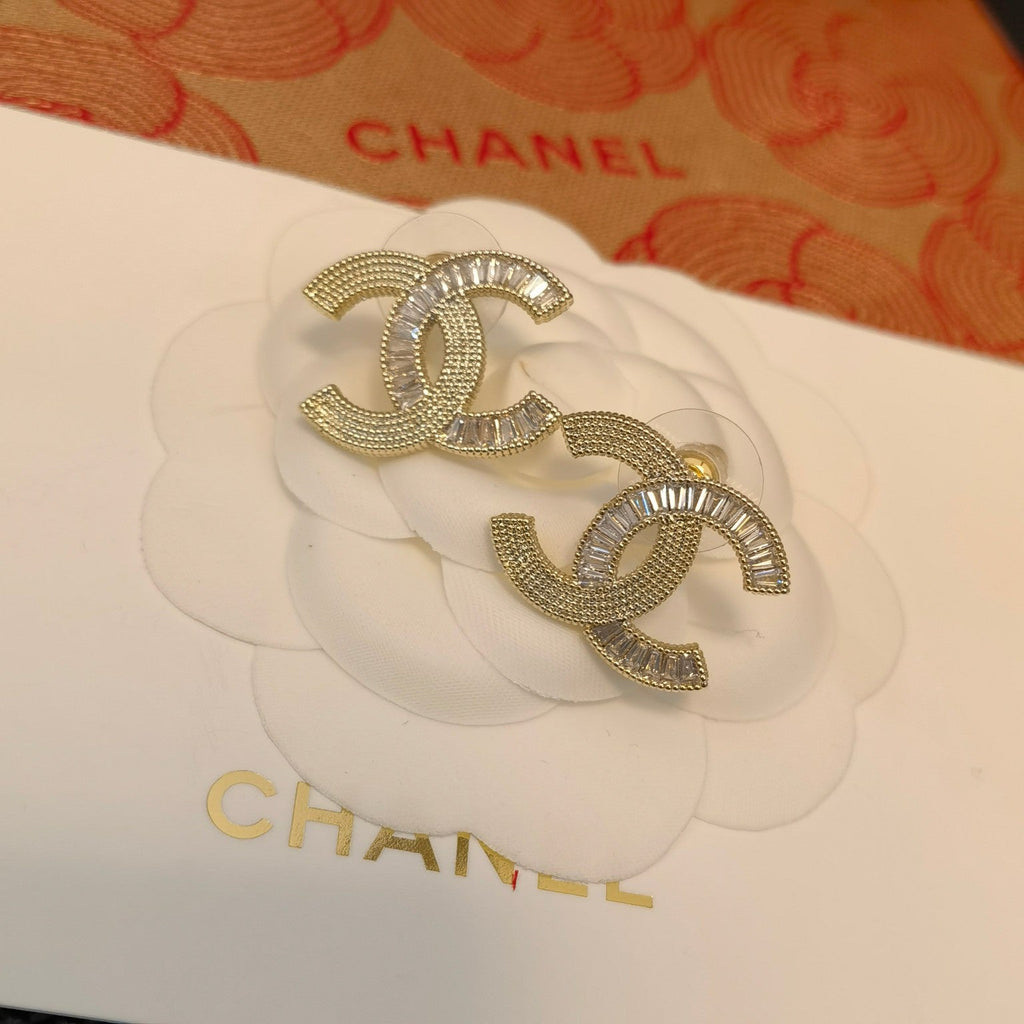 New Shiny Diamond Stitching Logo Earrings