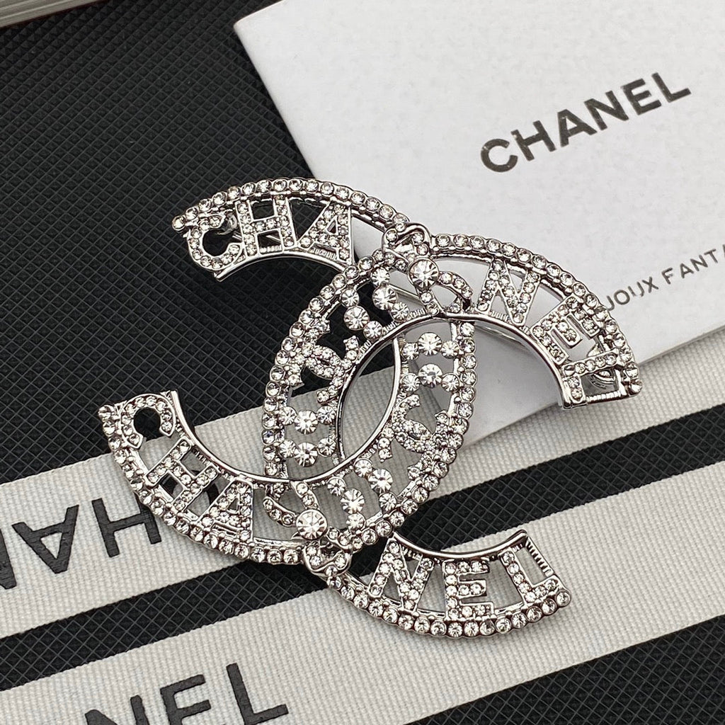 Cutout Shiny Brooch