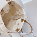 Pearl Embroidery Chain Tote Bag