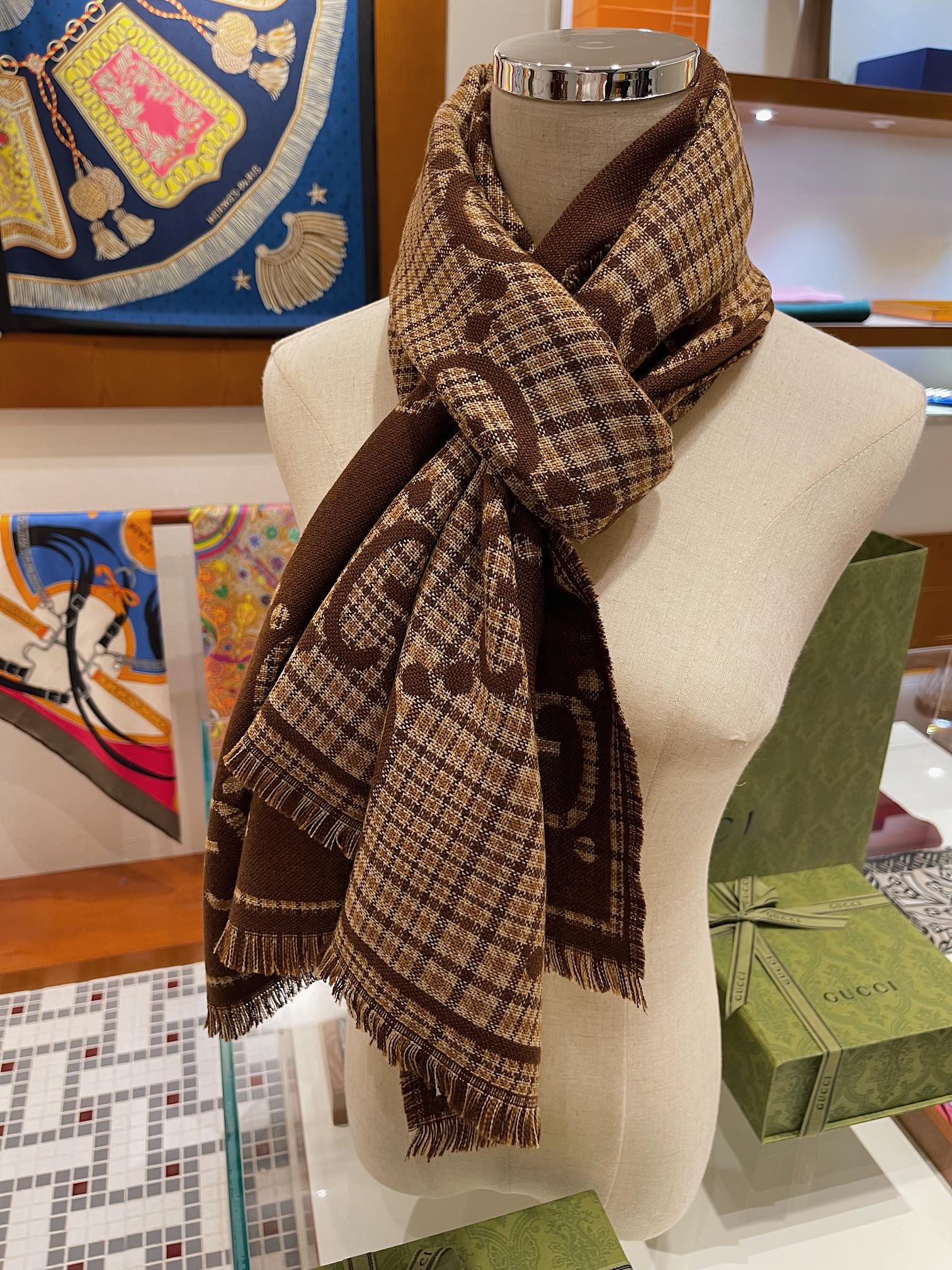 Fashionable Retro Double-Sided Plaid Wool Scarf